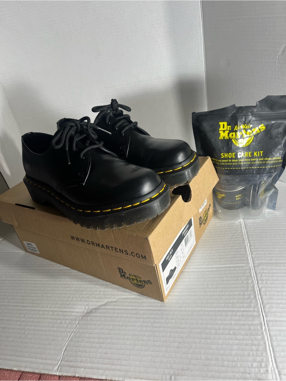 Dr. Martens size unisex men’s 5 women’s 6 great